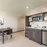 Home2 Suites By Hilton Woodland Hills Los Angeles